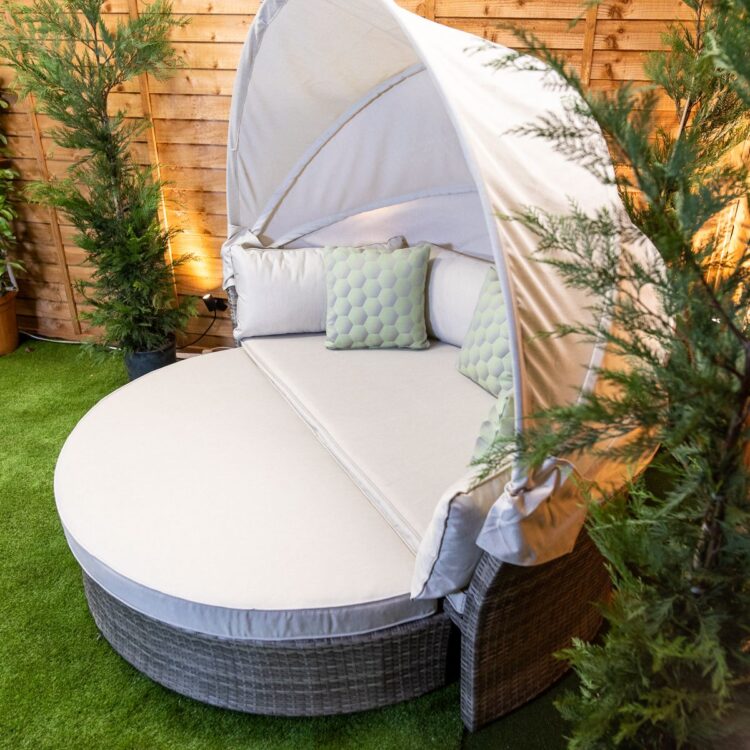 Champagne Day Bed With Canopy-12199