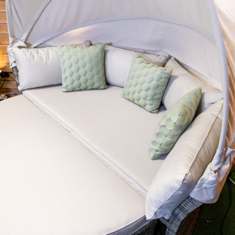 Champagne Day Bed With Canopy-12197