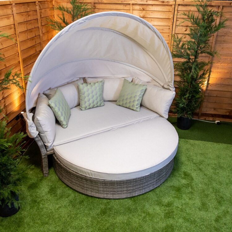 Champagne Day Bed With Canopy-0